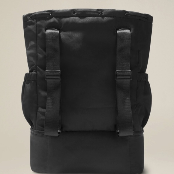 NEW Beyond Yoga Black Convertible Gym Bag Backpack Tote main image 4